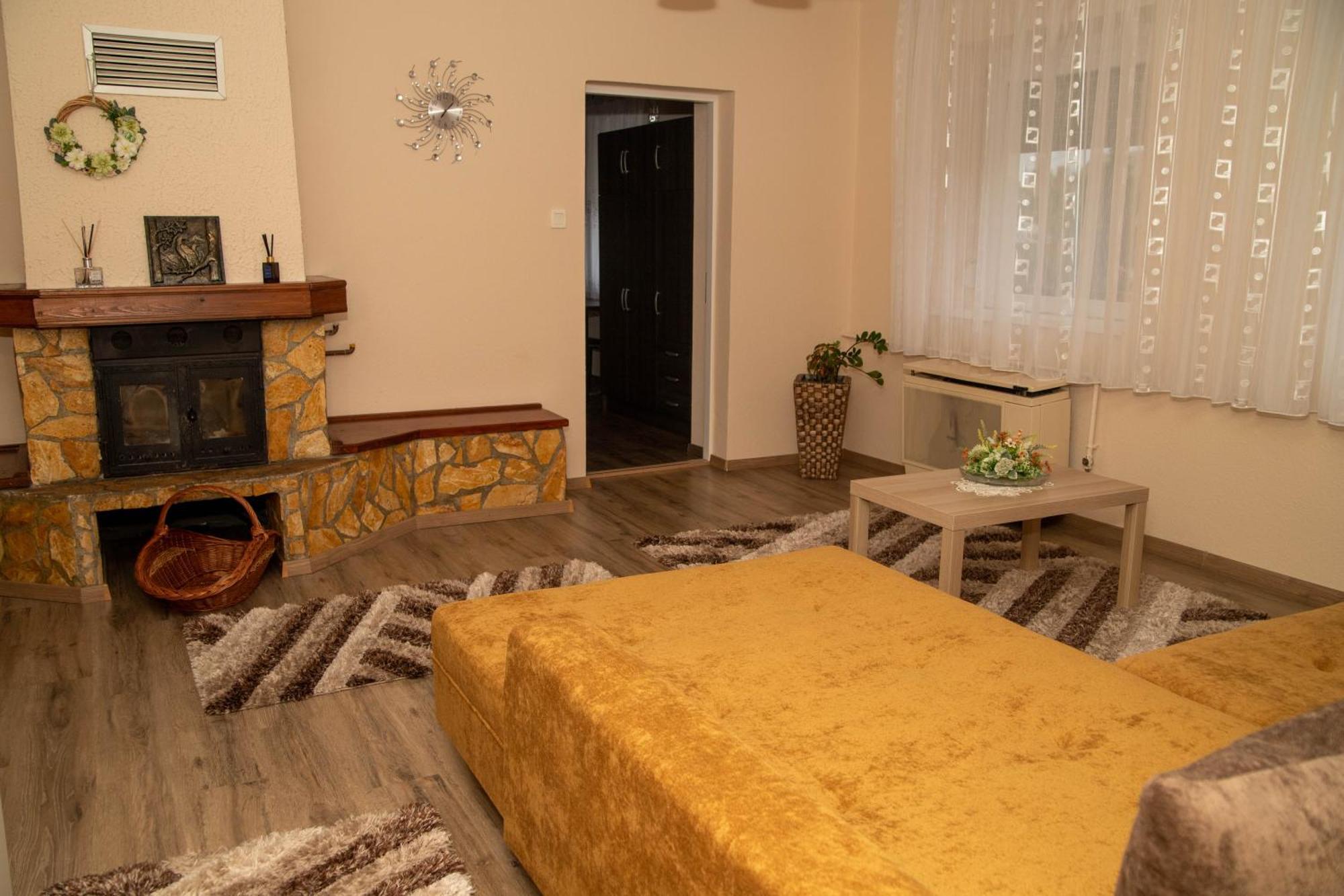 Hotel Boroka Vendeghaz Turkeve Exteriér fotografie